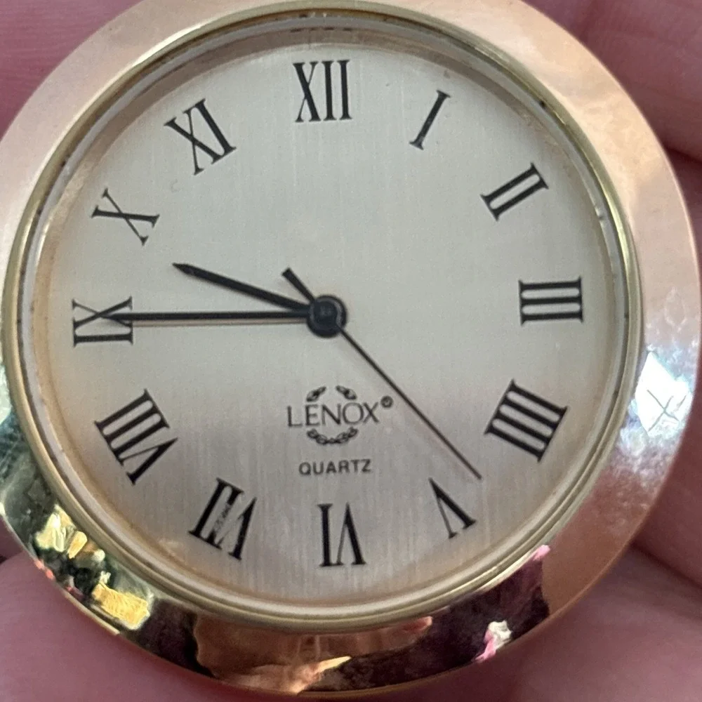 Lenox Round‎ Floral Desk Clock 5